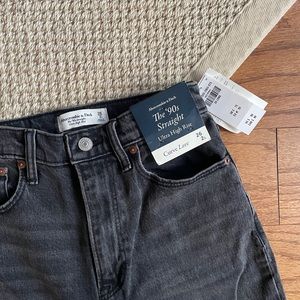 NWT ABERCROMBIE & FITCH The 90’s Straight Ultra High Rise CURVE LOVE